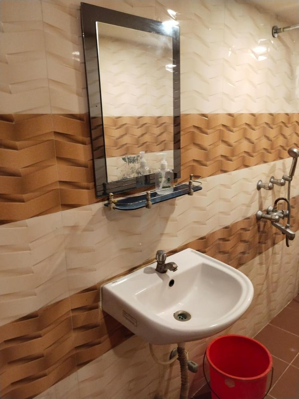Hotel Ucs Calcutta Extérieur photo