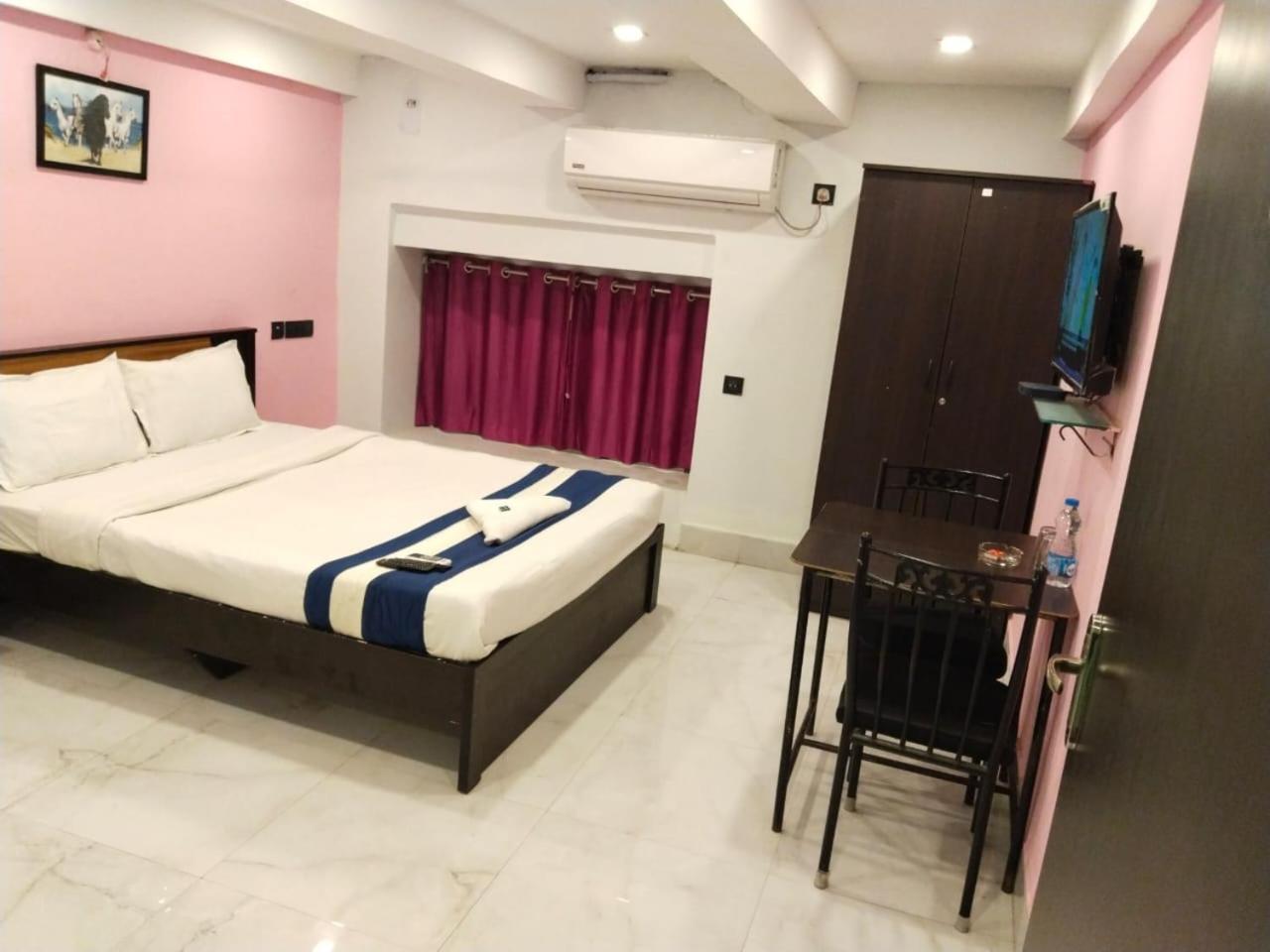 Hotel Ucs Calcutta Extérieur photo