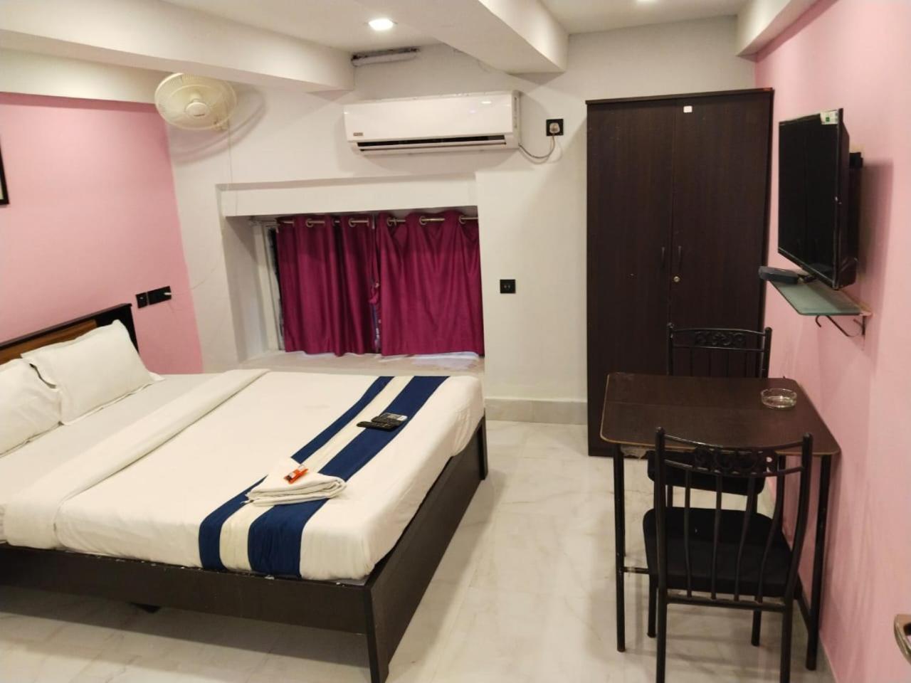 Hotel Ucs Calcutta Extérieur photo